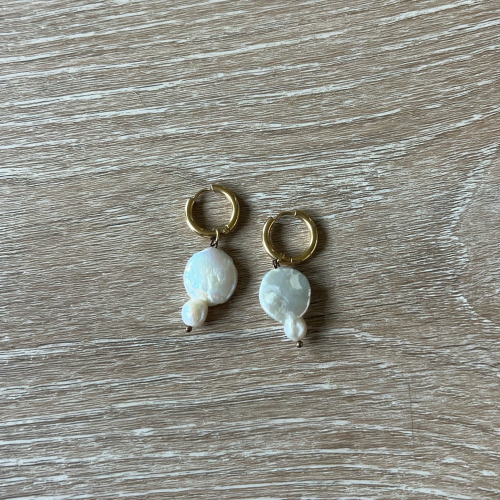 Baroque Pearl Gold Hoop Earrings